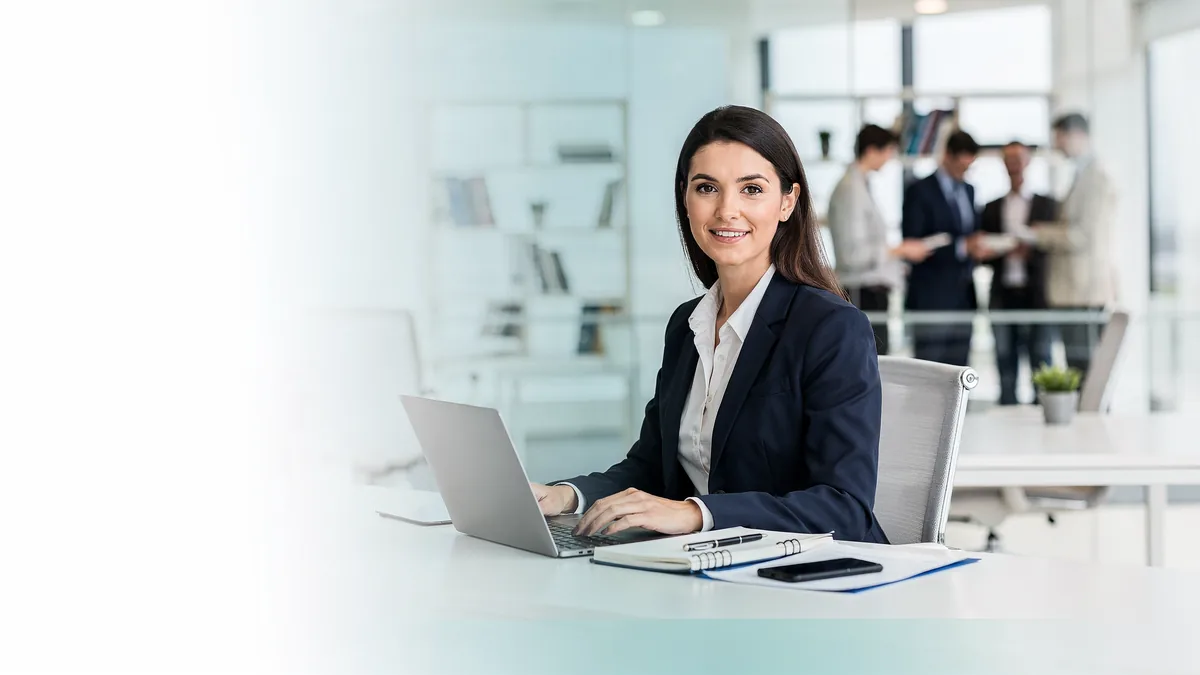 Comparativa visual das 7 diferenças entre líder e chefe